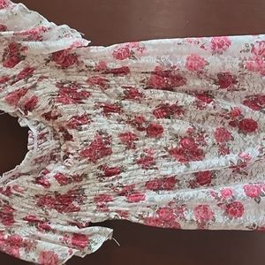 No boundaries floral blouses